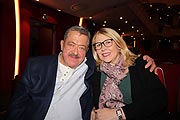 Schauspieler Joseph Hannesschläger mit Frau Bettina @ Cabaret vom 15.-30.03.2019 im Deutschen Theater (©Foto:Martin Schmitz)